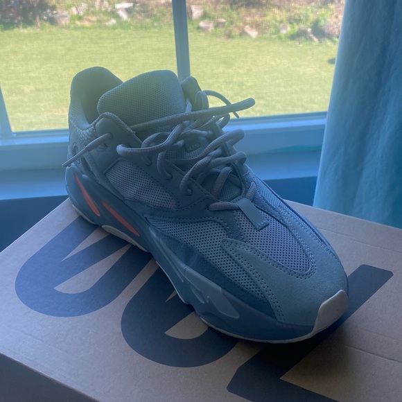 COPY - Yeezy 700 Inertia